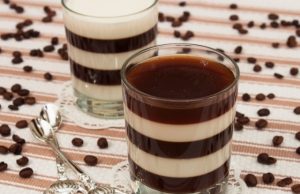 Savaitgalio popietei – kavos žele Desertas kavos žele. Redakcijos archyvo nuotr.