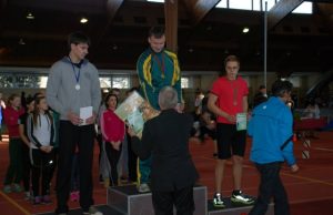 Medalius laimėjo rutulio stūmikai Ant nugalėtojų pakylos – du rokiškėnai: antrosios vietos laimėtojas Aurimas Kulys (kairėje) ir trečiosios – Mantas Pitrėnas (dešinėje). Redakcijos archyvo nuotr.