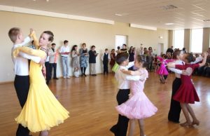 Konkurso akimirka: lėtas valsas. L. Dūdaitės nuotr.