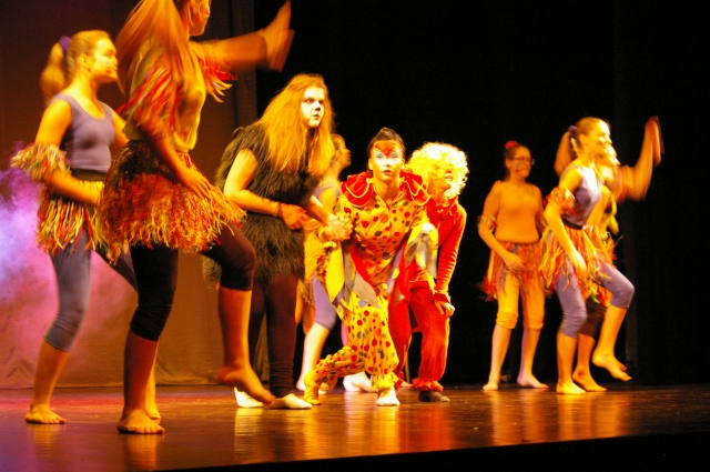 Scena iš spektaklio. S. Daščioro nuotr. Scena iš spektaklio. S. Daščioro nuotr.