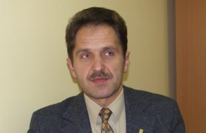 Į valdžią siekia prasimušti trys nepriklausomi kandidatai Valstybinės energetikos inspekcijos Panevėžio teritorinio skyriaus vyresnysis inžinierius-inspektorius Virginijus Lukošiūnas.