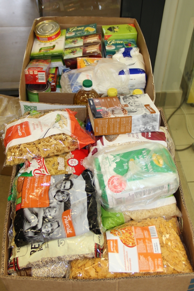 Paaukotų maisto produktų asortimentas šiemet buvo įvairesnis. D.Zibolienės nuotr.