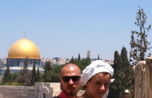 Izraelio dvasia apsigyveno… lietuviškoj kaimo troboj Ieva ir Tomas Malukai Izraelyje. I. ir T.Malukų asmeninio archyvo nuotr.