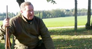 Kamajų girininkas Sigitas Markevičius sumedžiojo vilką.