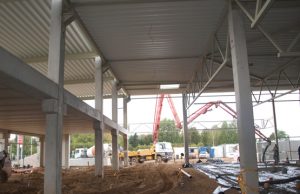 Ilgai laukto prekybos centro Rokiškyje statyba teikia vilčių