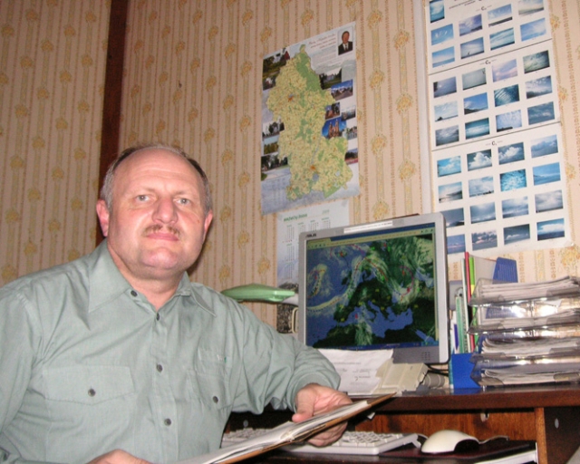 Biržų meteorologijos stoties viršininkas Bronius Medinis. Biržų meteorologijos stoties viršininkas Bronius Medinis.