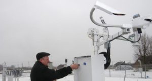 Meteorologas Bronius Medinis rodė gausybę įvairios įrangos