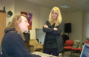 P.Meškėla: „Kiekvienas vyras – ir žvejas, ir medžiotojas, kiekviena moteris – ir princesė, ir ragana“ Pagrindinius vaidmenis – žvejo ir jo žmonos - kuria žinomas Lietuvoje roko dainininkas Povilas Meškėla ir mūsų kraštietė Martyna Jasinevičiūtė.