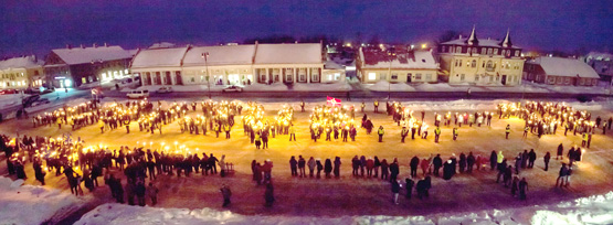Rokiškėnai netradiciškai minėjo Sausio 13-ąją. D.Zibolienės nuotr. Rokiškėnai netradiciškai minėjo Sausio 13-ąją. D.Zibolienės nuotr.