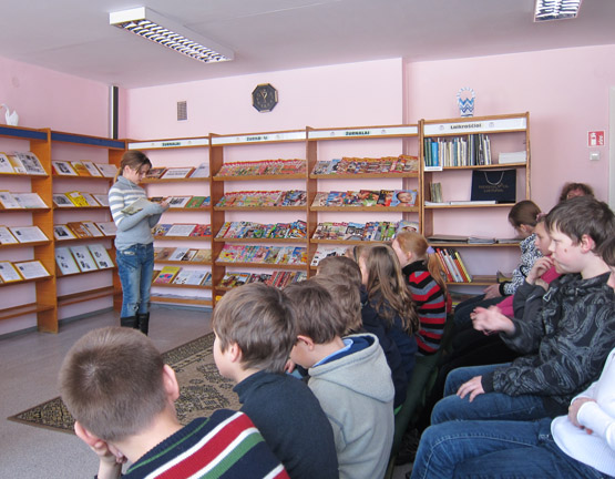 Rajono jaunieji skaitytojai aktyviai renka vaikų ir jaunimo geriausią metų knygą. N.Byčkovskio nuotr. Rajono jaunieji skaitytojai aktyviai renka vaikų ir jaunimo geriausią metų knygą. N.Byčkovskio nuotr.