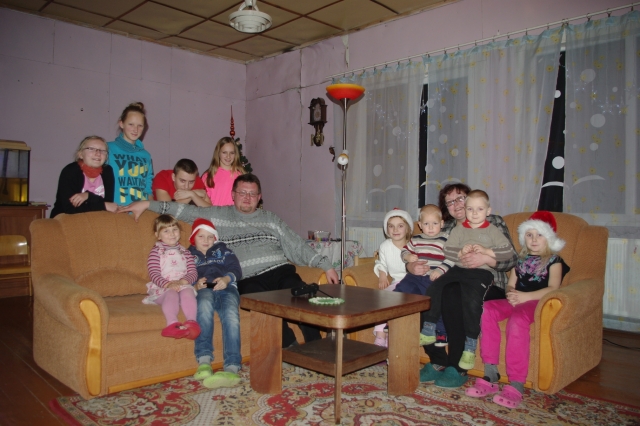 Didžiuliai namai – tarsi bičių avilys: švenčių dienomis jame šurmuliuoja mažiausiai 15 žmonių. M. Katinauskienės nuotr.