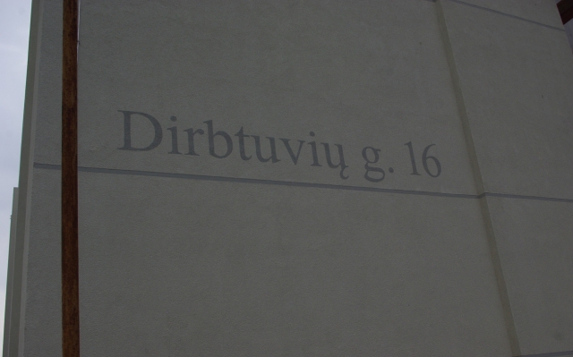 Obeliuose keičiami namų adresai. M. Katinauskienės nuotr. Obeliuose keičiami namų adresai. M. Katinauskienės nuotr.