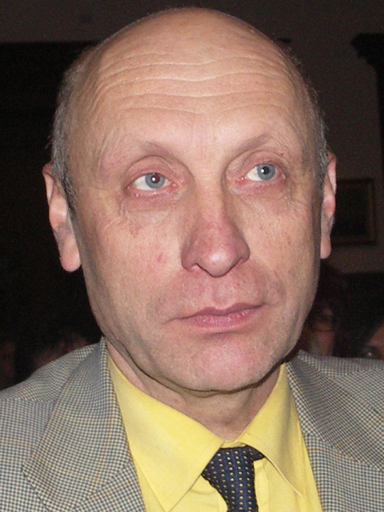 Muzikos mokyklos direktorius Albertas Mikulėnas. Muzikos mokyklos direktorius Albertas Mikulėnas.