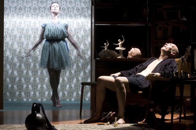 Pernai pagrindinį prizą laimėjusioje O.Koršunovo „Mirandoje“ vaidino Airida Gintautaitė ir Povilas Budrys. Jis pripažintas ir geriausiu aktoriumi vyru. Rokiškio kultūros centro archyvo nuotr.