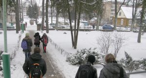 Profilaktinis mokinių sveikatos patikrinimas parodė: dauguma rajono moksleivių turi vienokių ar kitokių sveikatos problemų. A.Puteikytės nuotr.