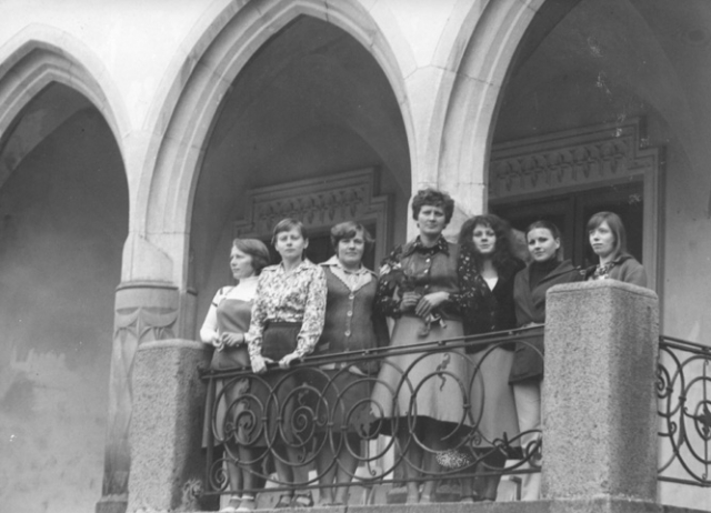 Muziejus – moterų valdžioje. Buvusios direktorės (iš kairės) Onutė Mackevičienė Muziejus – moterų valdžioje. Buvusios direktorės (iš kairės) Onutė Mackevičienė