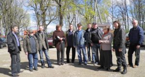 Simpoziumo atidarymo metu kartu nusifotografavo ir organizatoriai