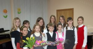 Koncertą dovanojo jaunieji atlikėjai.