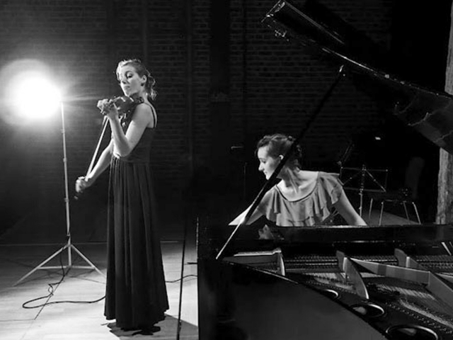 Festivalio organizatorės S. ir J. Zajančauskaitės. Asmeninio archyvo nuotr. Festivalio organizatorės S. ir J. Zajančauskaitės. Asmeninio archyvo nuotr.