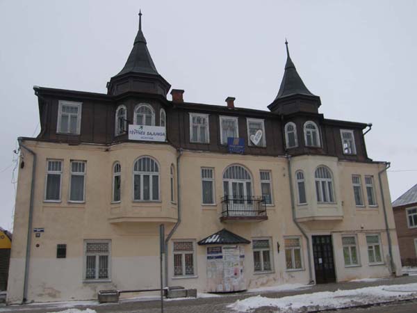 Vasarį savivaldybė ketina skelbti šio namo aukcioną. L.Dūdaitės nuotr.