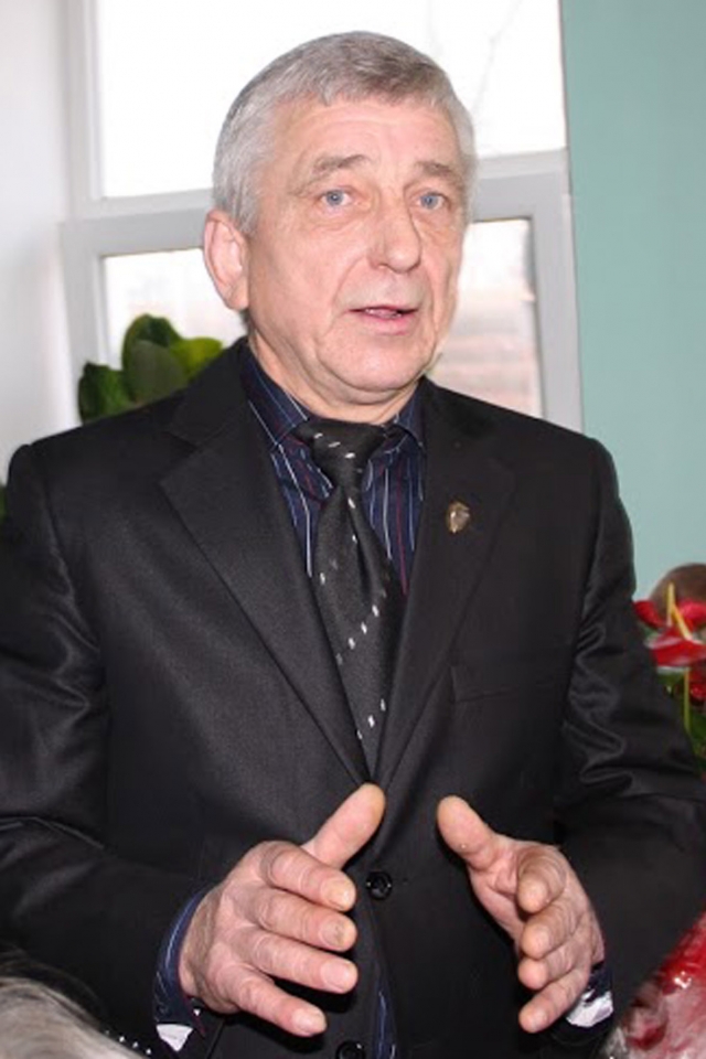 Pernai gruodį Rokiškio rajono neįgalieji visuomeninės organizacijos vairą patikėjo Algiui Veikšiui. Pernai gruodį Rokiškio rajono neįgalieji visuomeninės organizacijos vairą patikėjo Algiui Veikšiui.