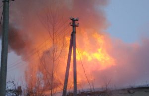 Degė duonos kepykla Ugnies pašvaistė išgąsdino Pandėlio miestelį. Deivido Bitino nuotr.