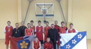 Mažų miestelių lygos Aukštaičių provincijos čempionai – Obelių krepšininkai. R.Kundelio nuotr.