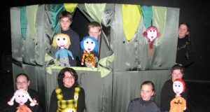 Jaunieji "Baubo" aktoriai įsiamžino su režisiere N.Ivanova. N.Byčkovskio nuotr.