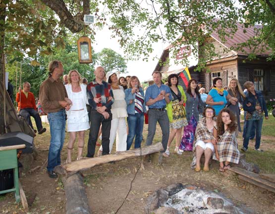 Pagulbio atlaiduose mūsų kraštiečiui Alfonsui Keliuočiui atminti dalyvavo daug rokiškėnų.