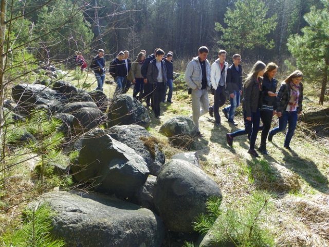 Turistai gamtos take.