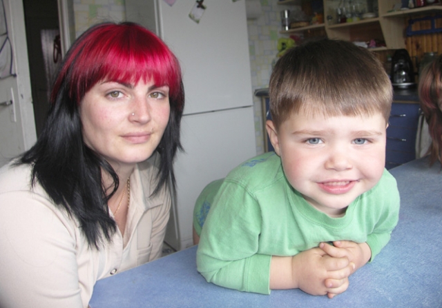 Beveik trejų metukų Stefanio mama Vaida Pantelone piktinosi Beveik trejų metukų Stefanio mama Vaida Pantelone piktinosi