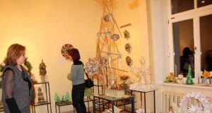 Dvaro salėje - kalėdinė nuotaika. D.Zibolienės nuotr.