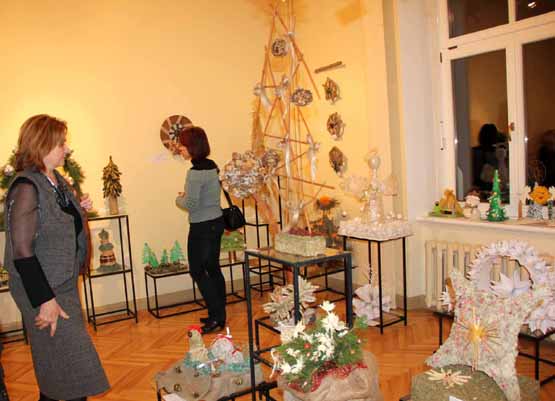 Dvaro salėje - kalėdinė nuotaika. D.Zibolienės nuotr.