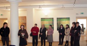 Parodos atidarymo akimirka.