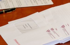 Lapkričio 25–ąją pirmosios pensijų kompensacijos pasieks jų savininkus .