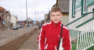 Aštuntokas Edgaras Peškaitis pasiekia mokyklą savarankiškai