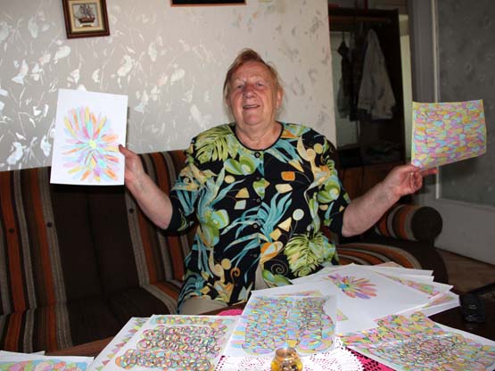 V.Rimkienė rodė savo piešinius