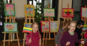 Muziejuje veikia „Ąžuoliuko“ pradinukų paroda „Aš myliu Lietuvą“. G.Narkūnaitės nuotr.