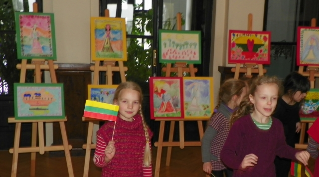 Muziejuje veikia „Ąžuoliuko“ pradinukų paroda „Aš myliu Lietuvą“. G.Narkūnaitės nuotr.