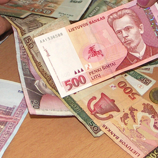 Tyrimas: ką apsvarsto skolindamiesi vyrai ir moterys?