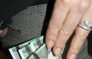 Po valdžios ir kaimyno padidinamuoju stiklu – pašalpų gavėjai Socialinių pašalpų gavėjams