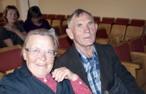 Atokių kaimų gyventojams apsaugoti – mobilusis ryšys Kriaunų seniūnijoje Rupetose gyvenantys Stanislava ir Venalijus Novikovai įdėmiai klausėsi