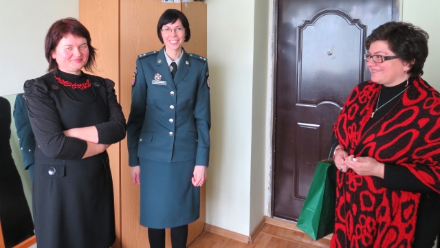 Aukštakalnių kaimo bendruomenės susirinkime (iš kairės) Sigita Gasiūnienė