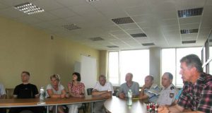 Drausti ar leisti? Šio rebuso dėl Respublikos gatvės kairės pusės ženklo neišsprendė dvi valandas posėdžiavusi Saugaus eismo komisija