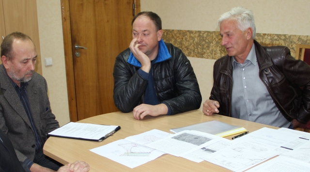 Projekto vadovas Stasys Parojus (iš kairės)