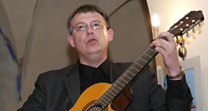 Dainuojamosios poezijos atlikėjas Povilas Girdenis. Asmeninio archyvo nuotr.