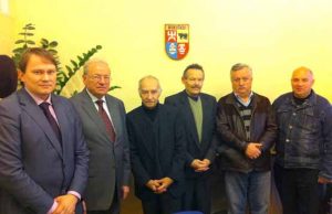 Kamajų plėtros paramos fondo steigėjų grupė: L.Vilys (iš kairės)