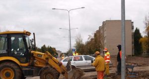Taikos gatvėje jau klojami nauji trinkelių šaligatviai. D.Zibolienės nuotr.