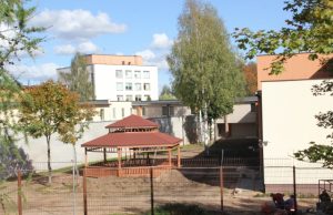 Rokiškio psichiatrijos ligoninės aplinka tvarkoma ir pritaikoma pacientų reabilitacijai. D.Zibolienės nuotr.