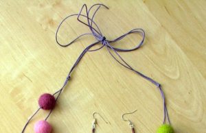 Labiausia Viktorijai patinka velti ir verti vilnos vėrinius.